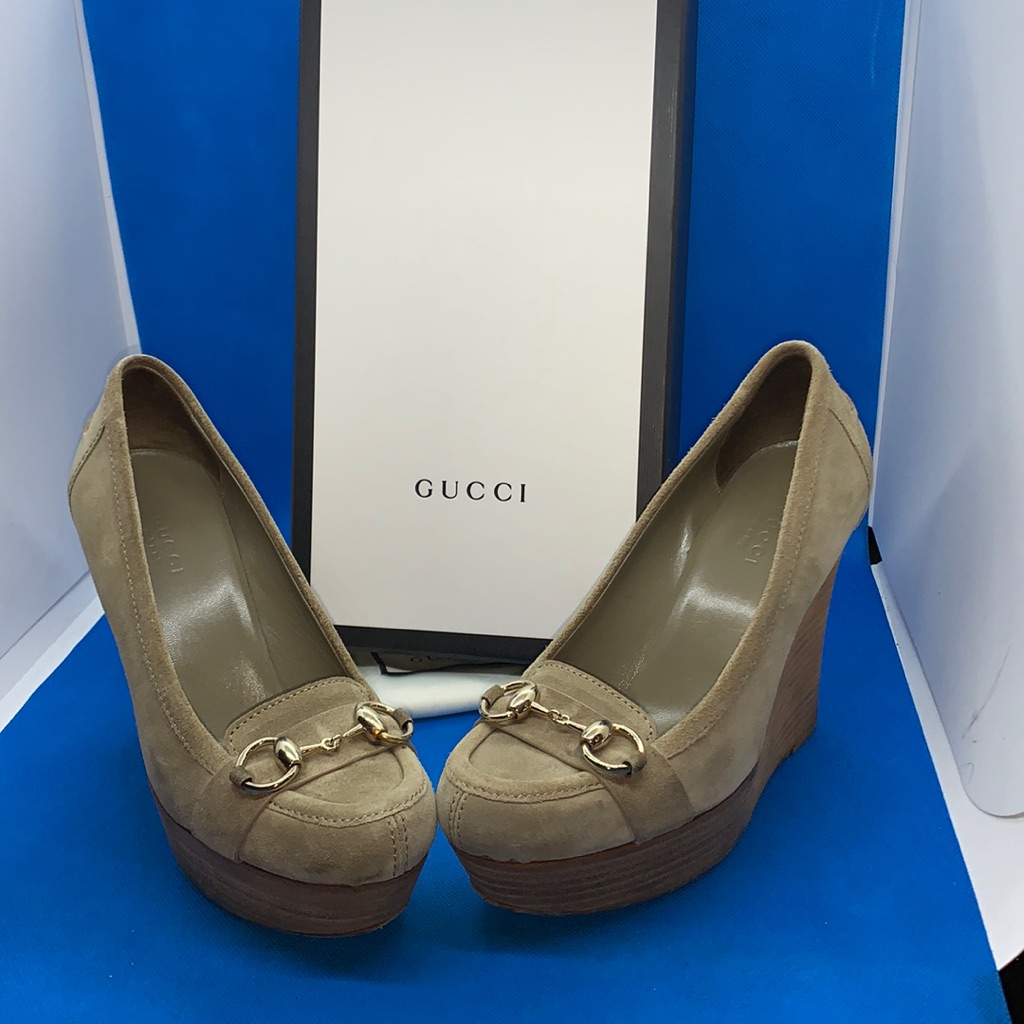 Gucci Women's Shoes 212901, Size Eu 36c,6 Us 6 Uk 4- Beige/Tan Suede Horsebit